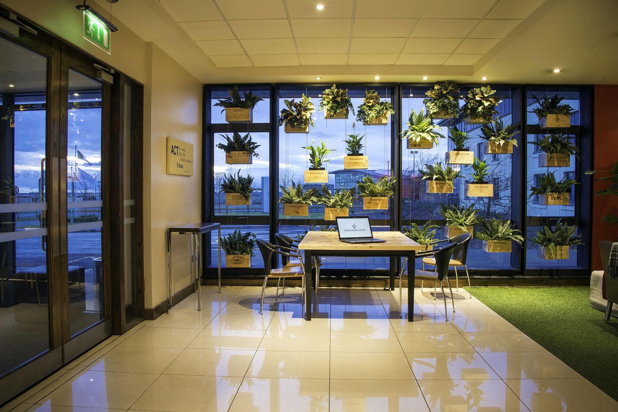 Cork Airport Hotel Exterior foto